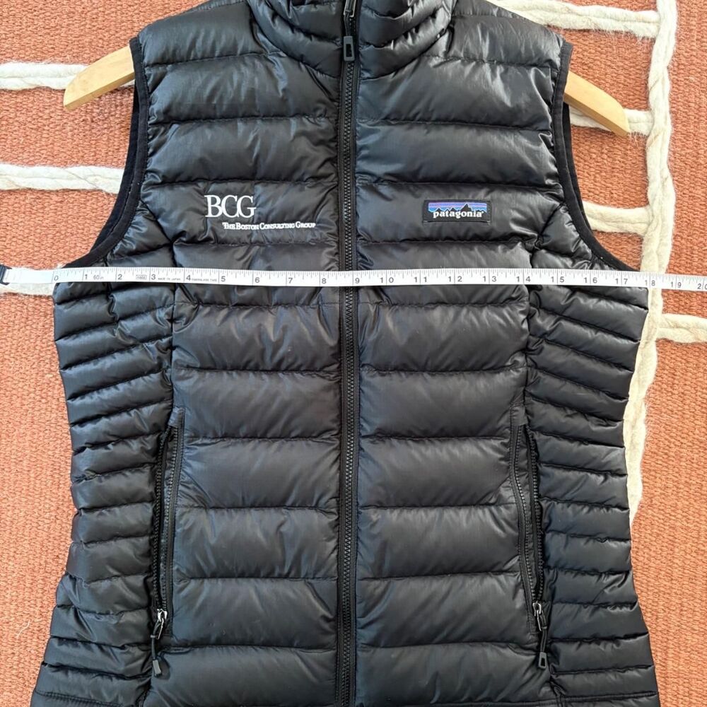 Patagonia Black Women's Down‎ Sweater Vest - Small with Logo - Picture 4 of 9